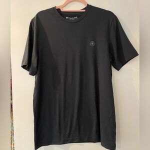 Travis Mathew Black SCENIC VISTA ACTIVE TEE | Men’s Size Medium